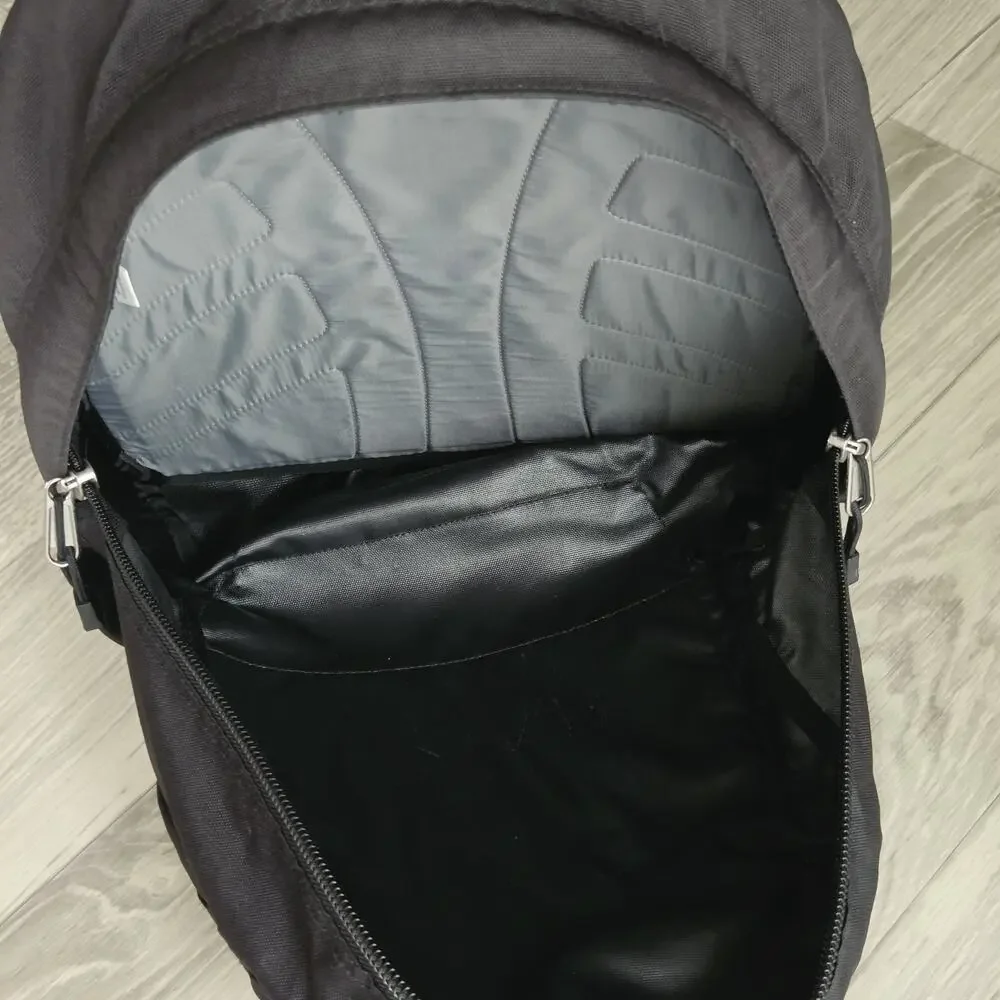 The North Face Men's Vault Backpack Good